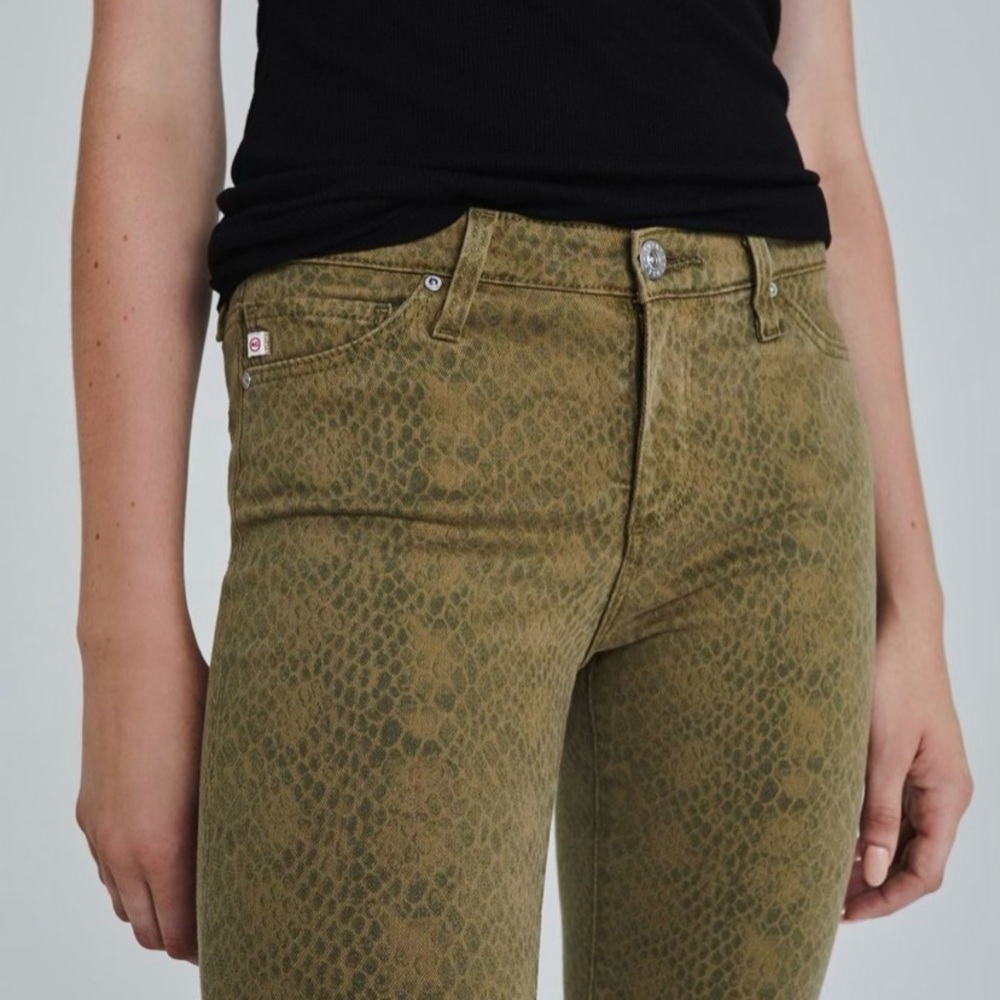AG SNAKE PRINT JEANS size 27R
